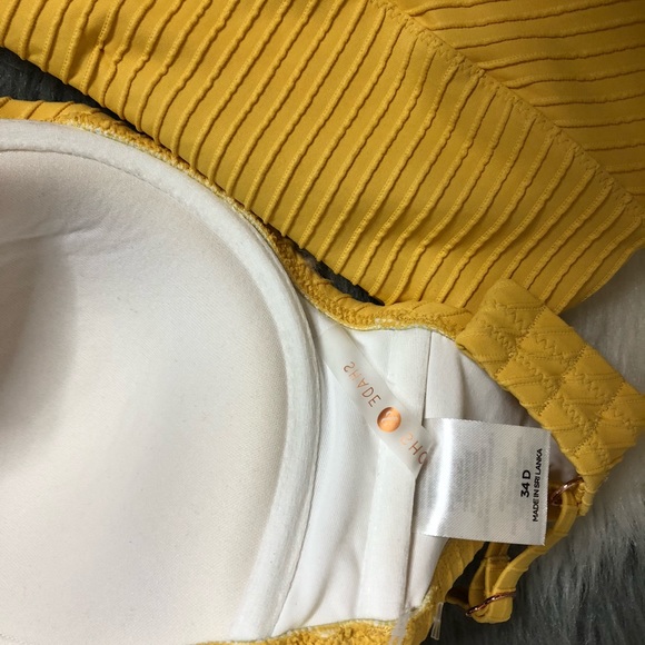 NWOT Women’s bikini top and bottom. - Picture 3 of 4